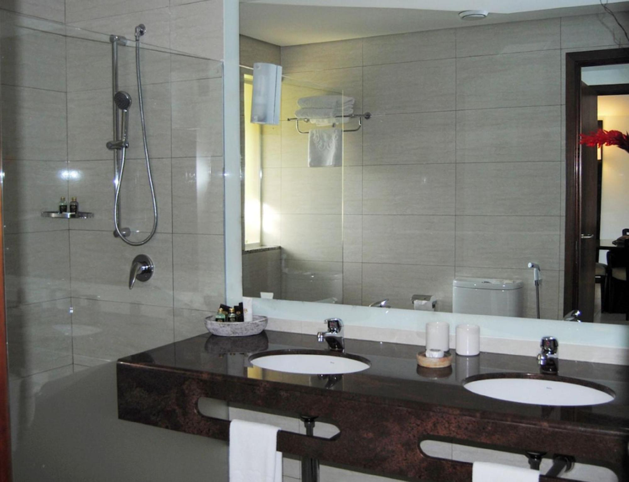 Dom Pedro Laguna Beach Resort & Golf By Wam Experience Aquiraz Εξωτερικό φωτογραφία Bathroom